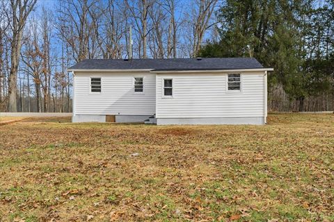 Tiny photo for 292 Evergreen Avenue, Appomattox, VA 24522 (MLS # 363412)