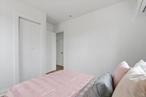 Tiny photo for 292 Evergreen Avenue, Appomattox, VA 24522 (MLS # 363412)