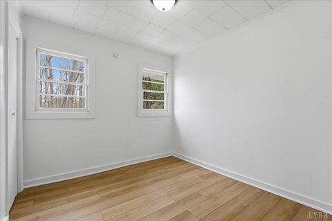 Tiny photo for 292 Evergreen Avenue, Appomattox, VA 24522 (MLS # 363412)