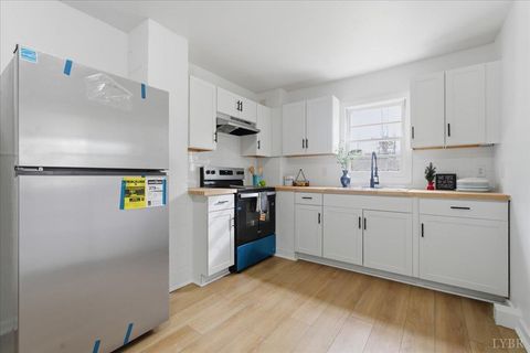 Tiny photo for 292 Evergreen Avenue, Appomattox, VA 24522 (MLS # 363412)