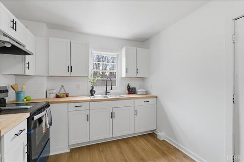 Tiny photo for 292 Evergreen Avenue, Appomattox, VA 24522 (MLS # 363412)