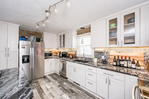 Tiny photo for 2223 Park Place, Lynchburg, VA 24501 (MLS # 364265)