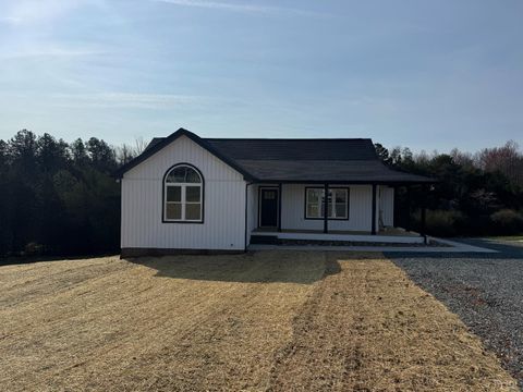 Homes For Sale - 604 Stratford Road<br/> Concord, VA 24538