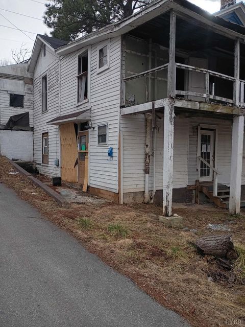 Tiny photo for 2530 Poplar Street St, Lynchburg, VA 24504 (MLS # 364542)