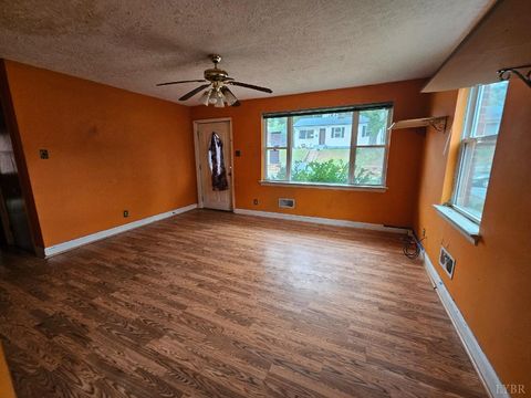 Tiny photo for 1530 Augusta Street, Lynchburg, VA 24501 (MLS # 363189)
