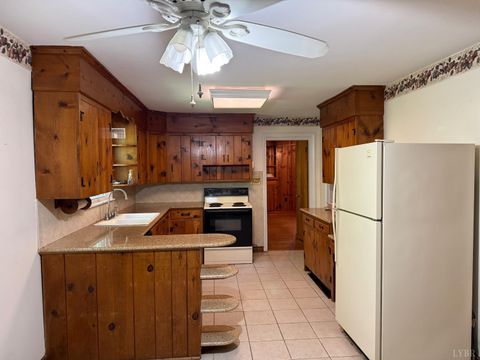 Tiny photo for 3819 Moorman Drive, Lynchburg, VA 24501 (MLS # 366367)