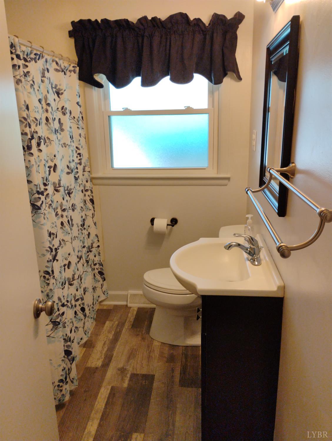 412 Oakwood Drive, Hurt, Virginia image 23