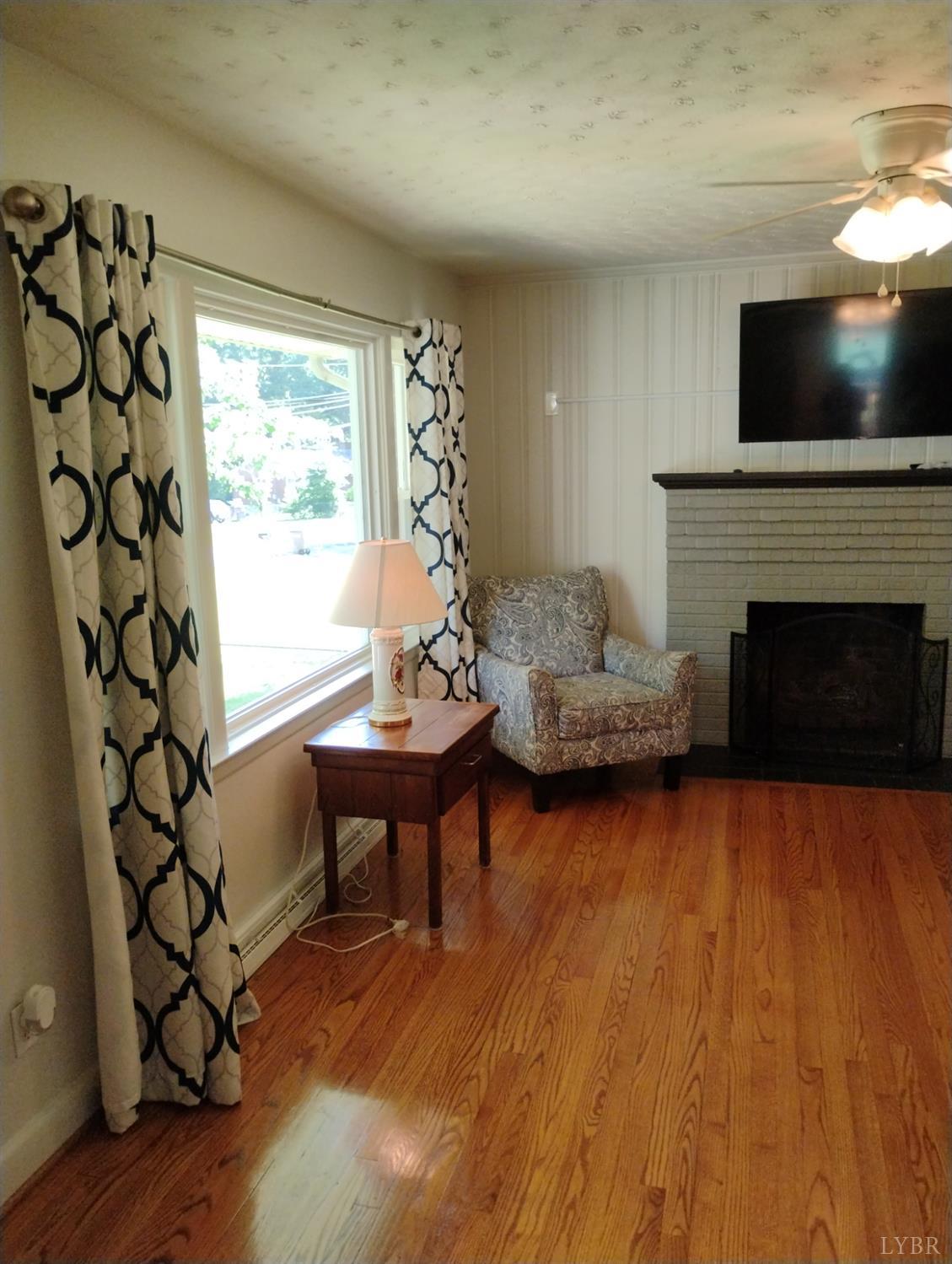 412 Oakwood Drive, Hurt, Virginia image 19