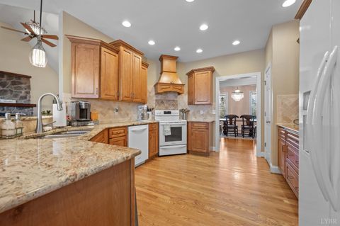 Tiny photo for 1140 Riley Run Road, Forest, VA 24551 (MLS # 364818)