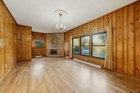 Tiny photo for 402 Prospect Rd Rd, Hurt, VA 24563 (MLS # 366574)