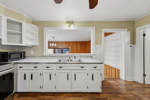 Tiny photo for 402 Prospect Rd Rd, Hurt, VA 24563 (MLS # 366574)