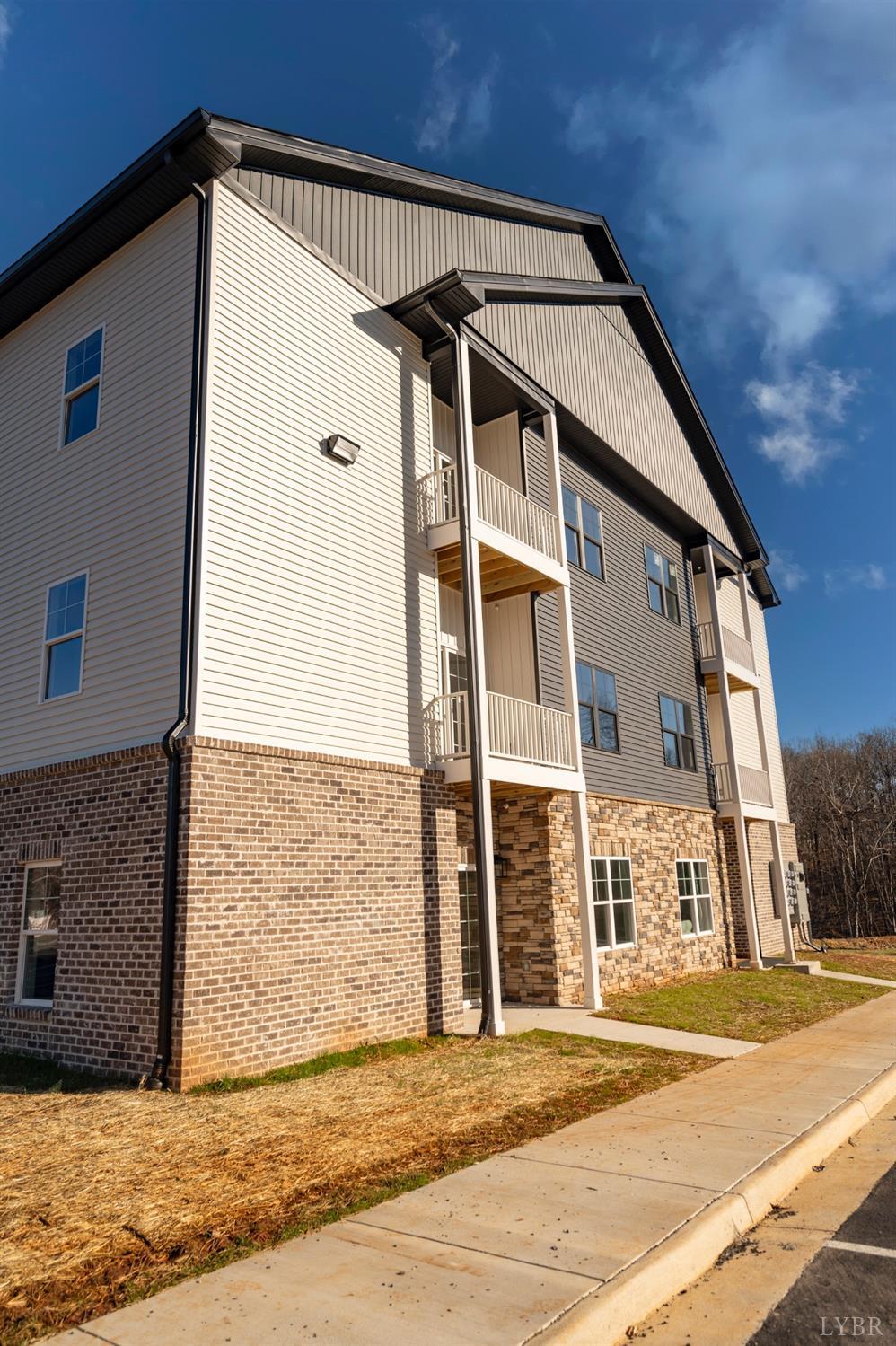 125 Brenleigh Court #202, Lynchburg, Virginia image 1