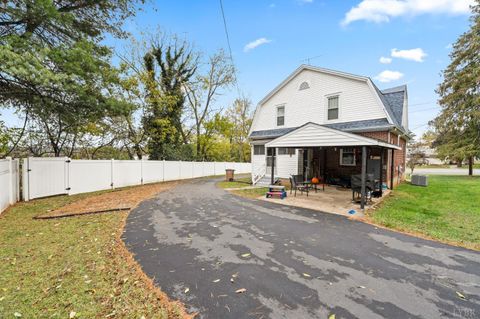 Tiny photo for 809 Broad St, Altavista, VA 24517 (MLS # 362859)