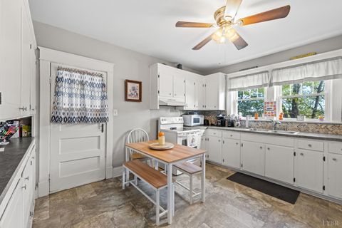 Tiny photo for 809 Broad St, Altavista, VA 24517 (MLS # 362859)