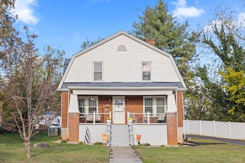 Tiny photo for 809 Broad St, Altavista, VA 24517 (MLS # 362859)