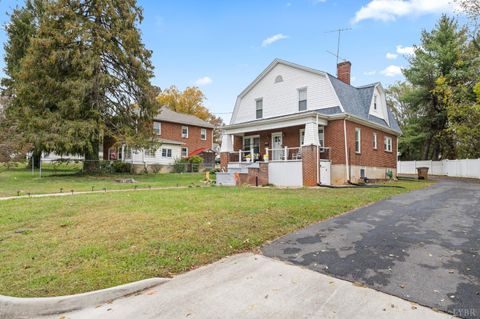 Tiny photo for 809 Broad St, Altavista, VA 24517 (MLS # 362859)
