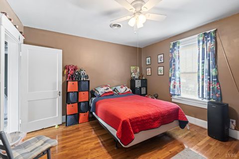 Tiny photo for 809 Broad St, Altavista, VA 24517 (MLS # 362859)