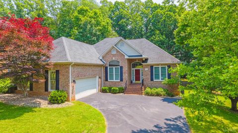 Photo of 137 Marguerite Drive, Lynchburg, VA 24502 (MLS # 363920)