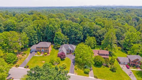 Tiny photo for 137 Marguerite Drive, Lynchburg, VA 24502 (MLS # 363920)