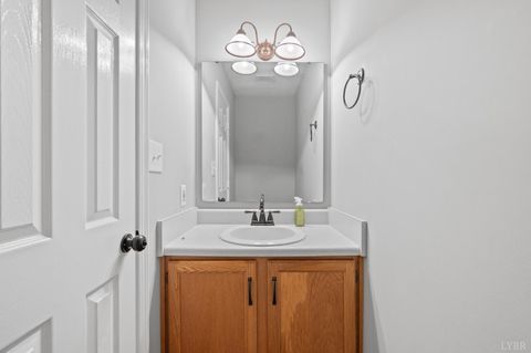 Tiny photo for 464 Oak Point Rd, Forest, VA 24551 (MLS # 363532)