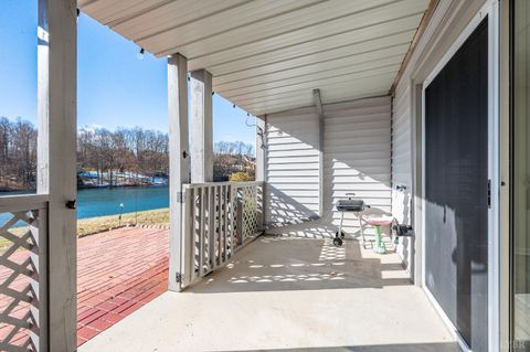 Tiny photo for 464 Oak Point Rd, Forest, VA 24551 (MLS # 363532)