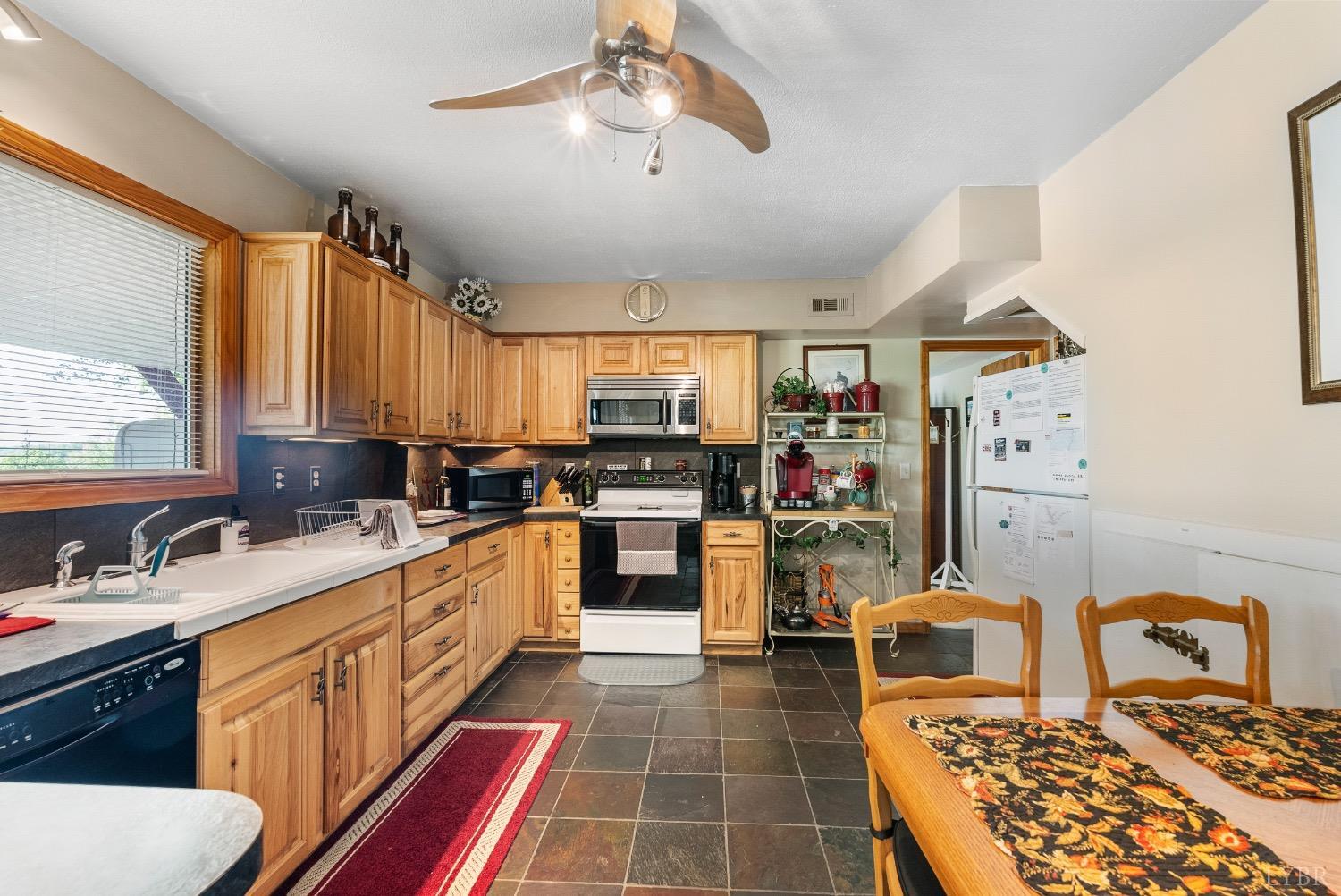 106 Catlett Ct Ct, Moneta, Virginia image 14
