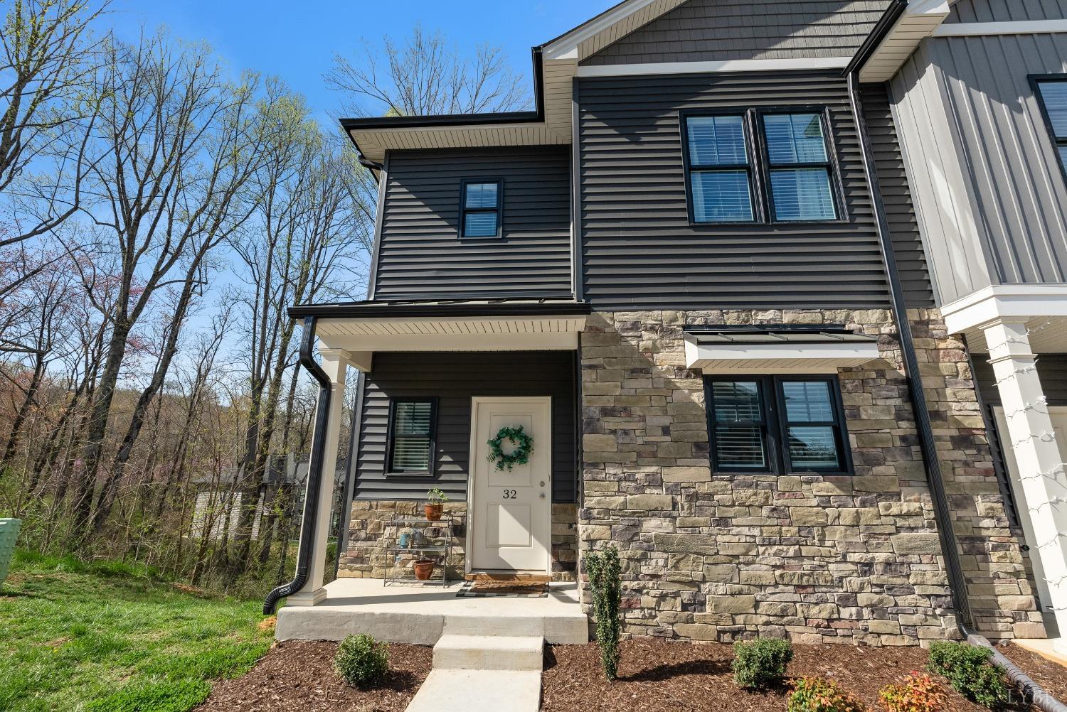 32 English Commons Drive, Lynchburg, Virginia image 1