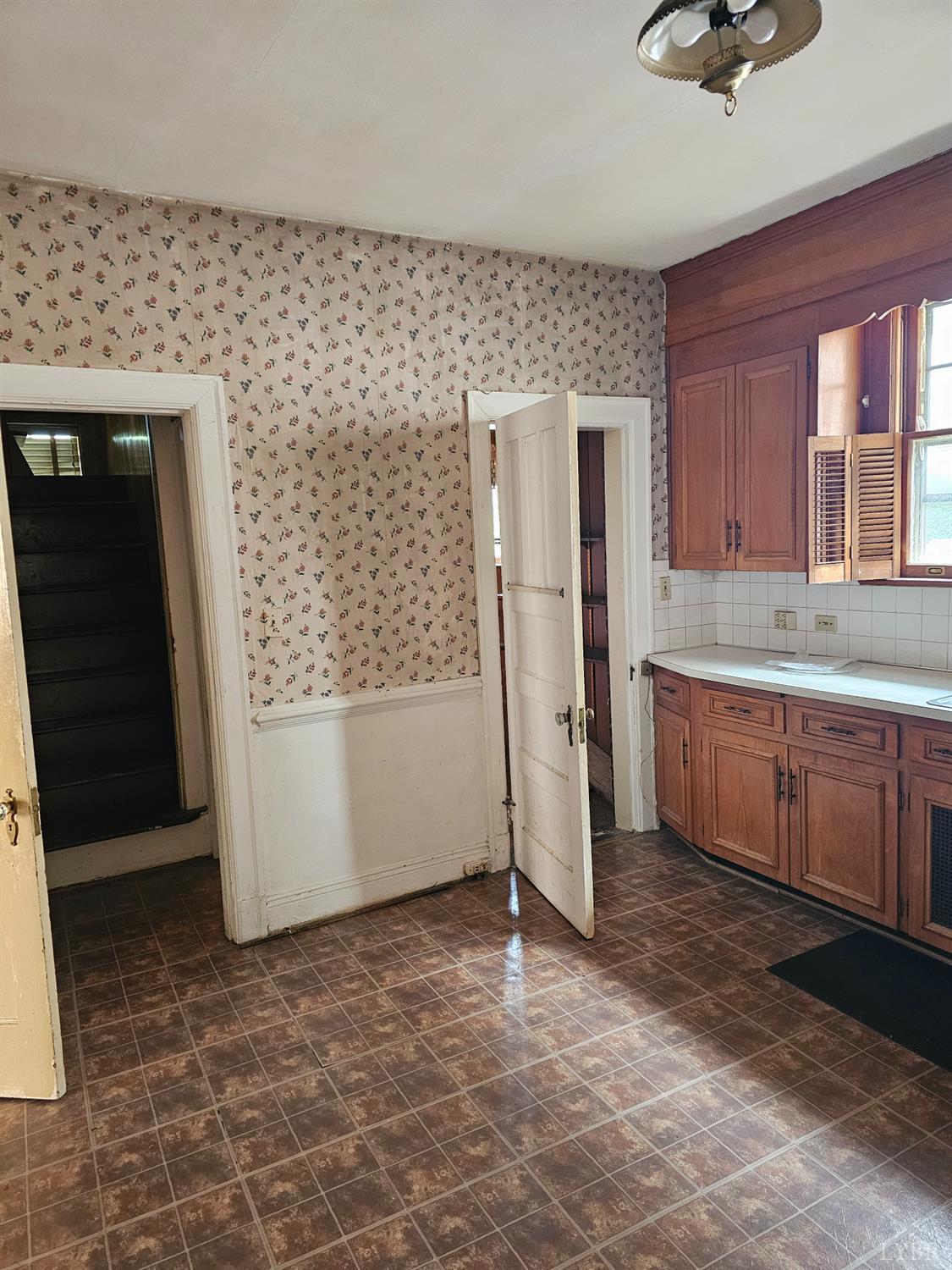 1009 16th Street, Lynchburg, Virginia image 2
