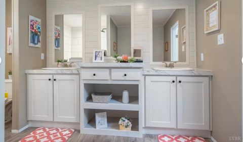 Tiny photo for 2125 Walnut Hollow Road, Bedford, VA 24503 (MLS # 364056)