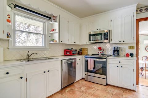 Tiny photo for 105 Gaddy Road, Lynchburg, VA 24502 (MLS # 365521)