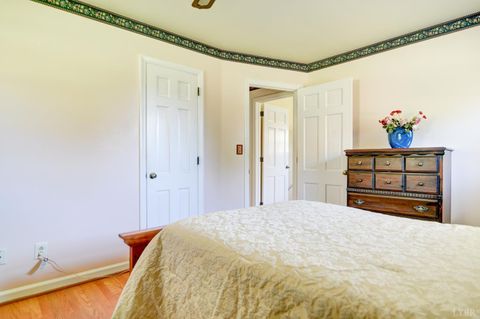 Tiny photo for 105 Gaddy Road, Lynchburg, VA 24502 (MLS # 365521)