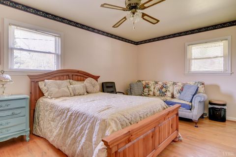 Tiny photo for 105 Gaddy Road, Lynchburg, VA 24502 (MLS # 365521)