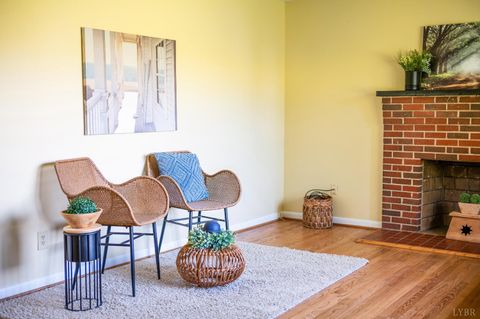 Tiny photo for 5634 Thomas Jefferson Road, Forest, VA 24551 (MLS # 363119)