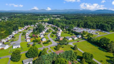 Tiny photo for 5634 Thomas Jefferson Road, Forest, VA 24551 (MLS # 363119)