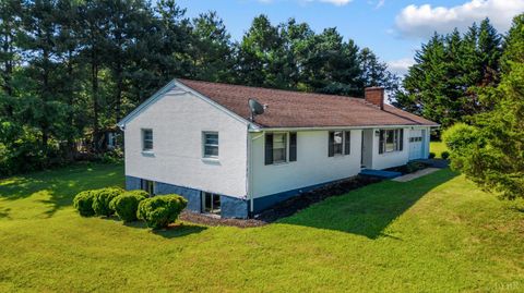 Tiny photo for 5634 Thomas Jefferson Road, Forest, VA 24551 (MLS # 363119)