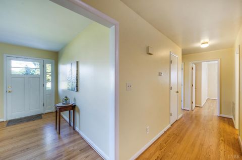 Tiny photo for 5634 Thomas Jefferson Road, Forest, VA 24551 (MLS # 363119)