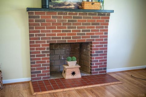 Tiny photo for 5634 Thomas Jefferson Road, Forest, VA 24551 (MLS # 363119)