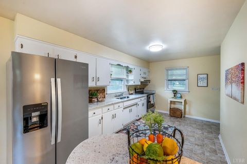 Tiny photo for 5634 Thomas Jefferson Road, Forest, VA 24551 (MLS # 363119)