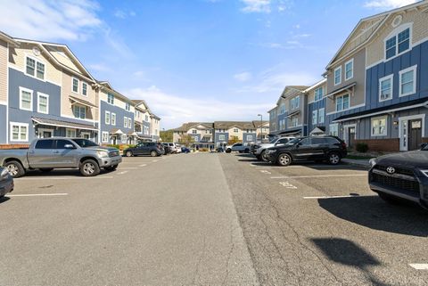 Tiny photo for 1600 Wards Ferry Road #506, Lynchburg, VA 24502 (MLS # 363475)