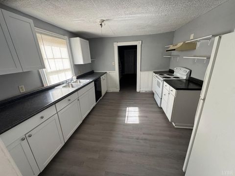 Tiny photo for 800 Spring Street, Lynchburg, VA 24504 (MLS # 362323)