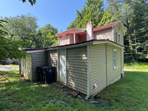 Tiny photo for 800 Spring Street, Lynchburg, VA 24504 (MLS # 362323)