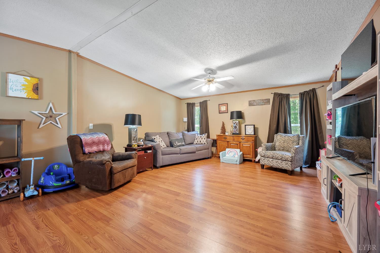 1145 Shady Rest Lane, Huddleston, Virginia image 7