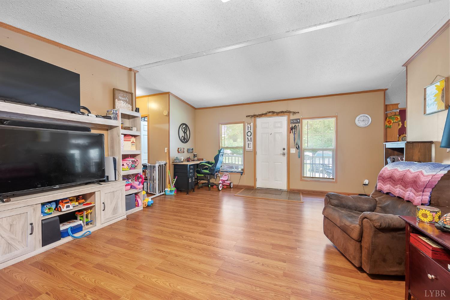 1145 Shady Rest Lane, Huddleston, Virginia image 9