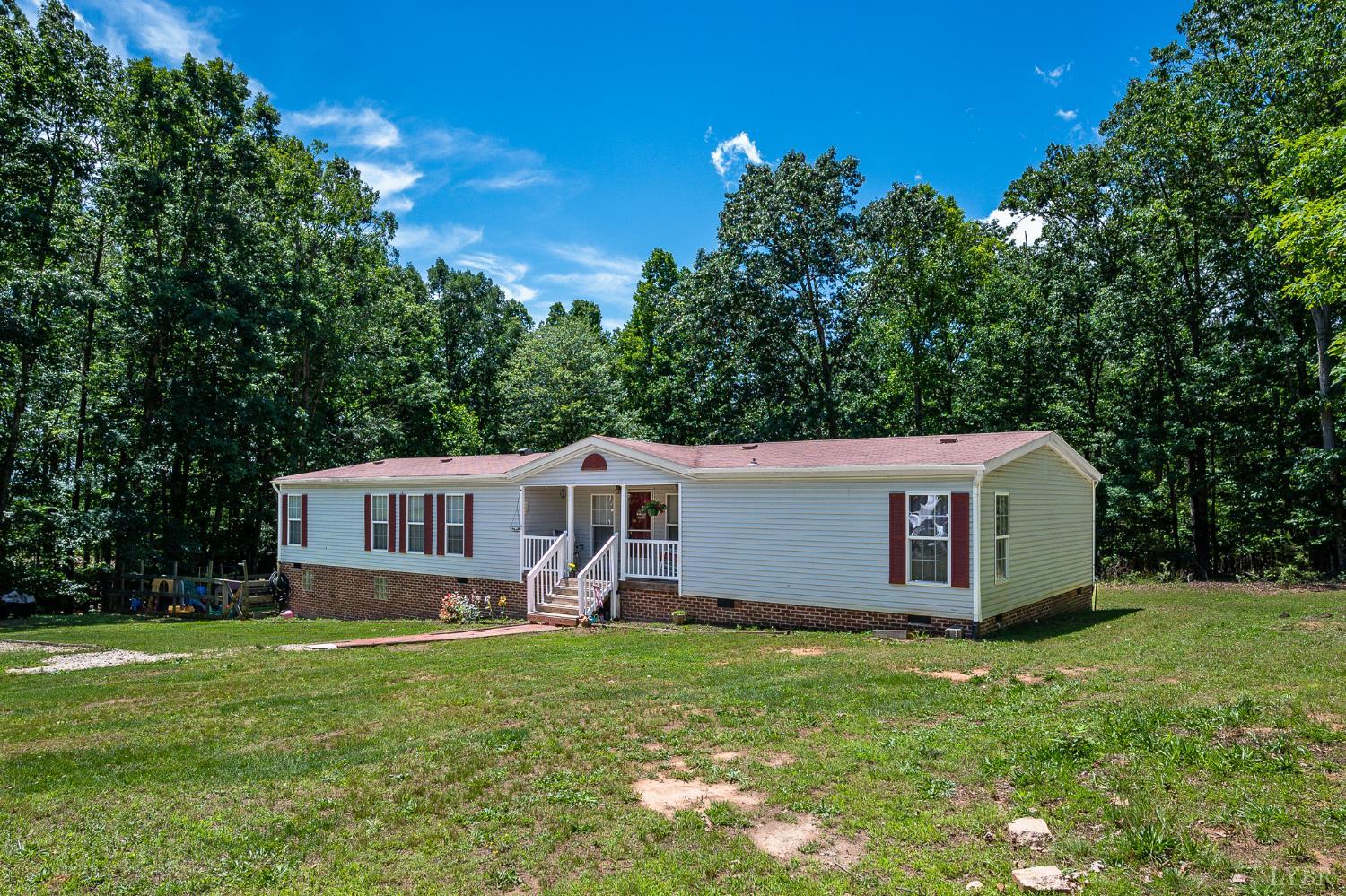 1145 Shady Rest Lane, Huddleston, Virginia image 2