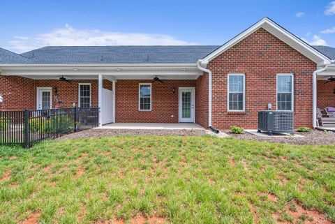 Tiny photo for 182 Villa Oak Circle, Bedford, VA 24523 (MLS # 362883)