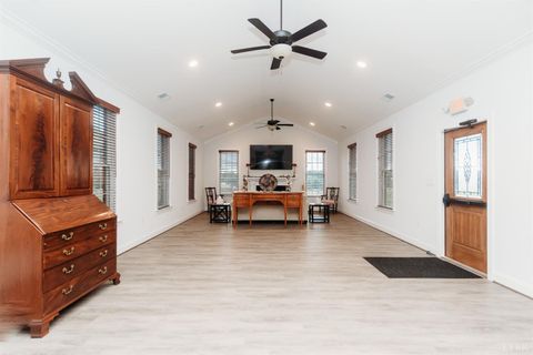 Tiny photo for 182 Villa Oak Circle, Bedford, VA 24523 (MLS # 362883)