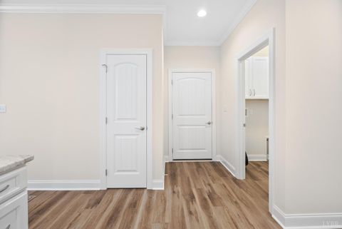 Tiny photo for 182 Villa Oak Circle, Bedford, VA 24523 (MLS # 362883)