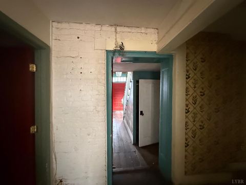 Tiny photo for 1421 Main St. St, Lynchburg, VA 24504 (MLS # 365226)