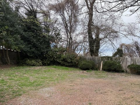 Tiny photo for 1421 Main St. St, Lynchburg, VA 24504 (MLS # 365226)