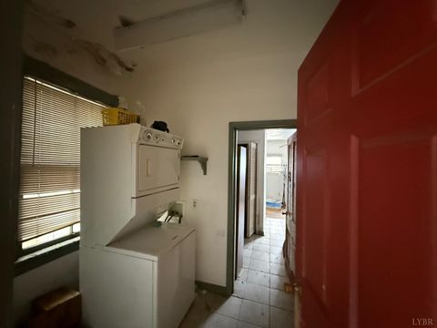 Tiny photo for 1421 Main St. St, Lynchburg, VA 24504 (MLS # 365226)